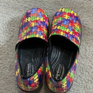 Woman’s EASY STREET shoes